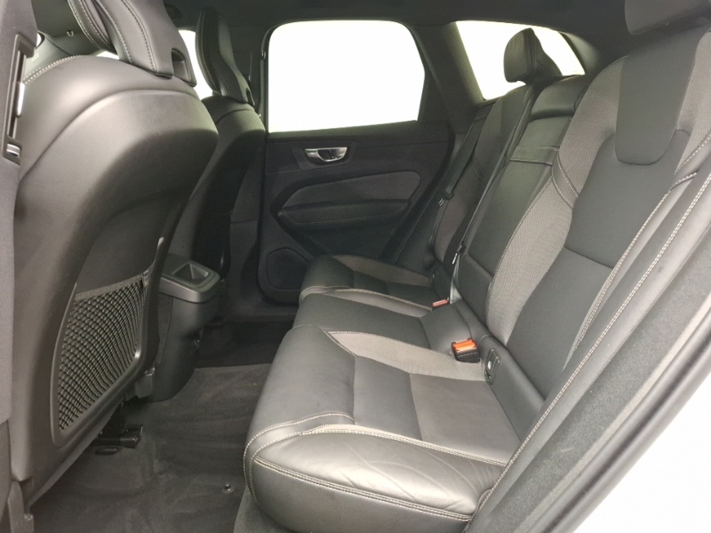 Volvo XC60 2.0 B4d R Design Geartronic White #6