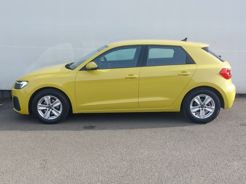 Audi A1 30 Tfsi 110 Technik Yellow #4