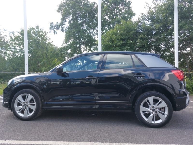 Audi Q2 35 Tfsi S Line S Tronic Black #4