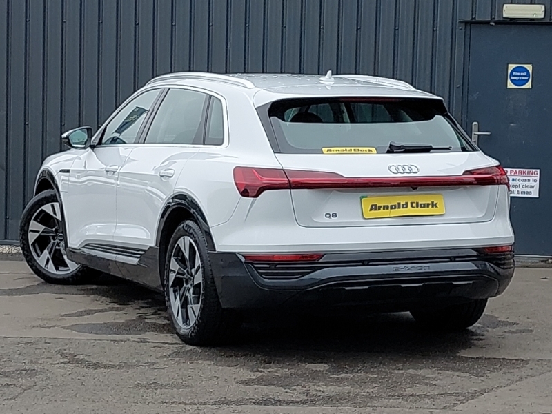Audi Q8 e tron 250Kw 50 Quattro 95Kwh Sport White #2