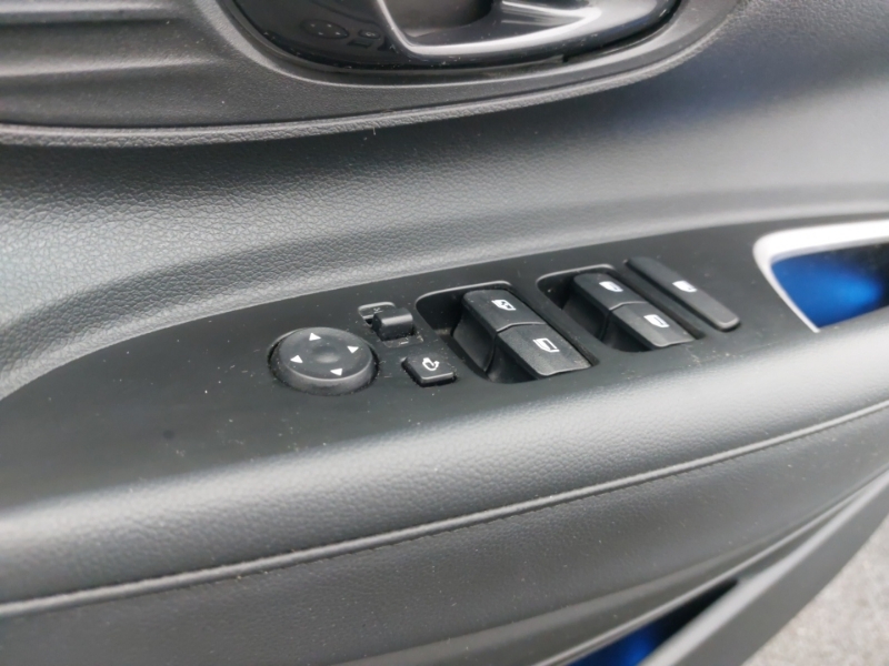 Hyundai Bayon Premium Blue #16