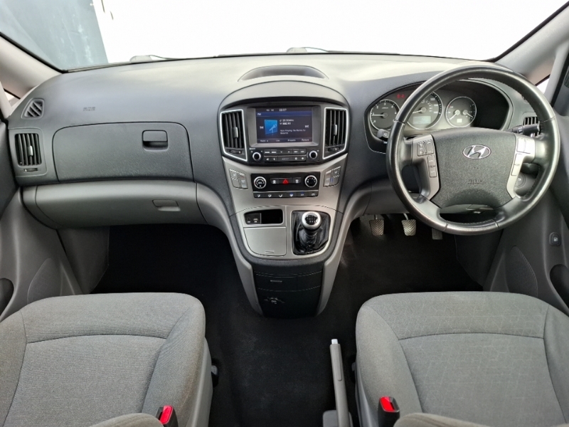 Hyundai I800 Crdi Se White #3