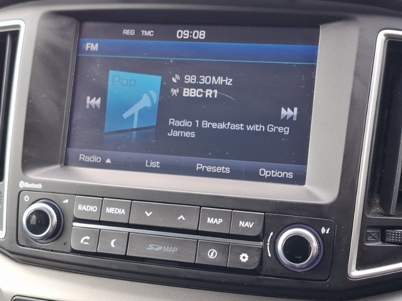 Hyundai I800 Crdi Se White #10