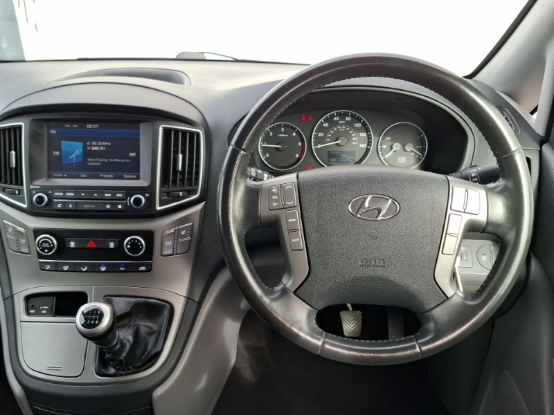 Hyundai I800 Crdi Se White #8