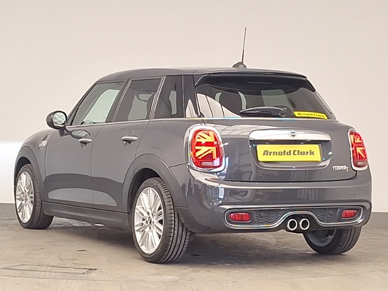 Mini Hatch 2.0 Cooper S Exclusive II Comfortnav Pack Blue #2