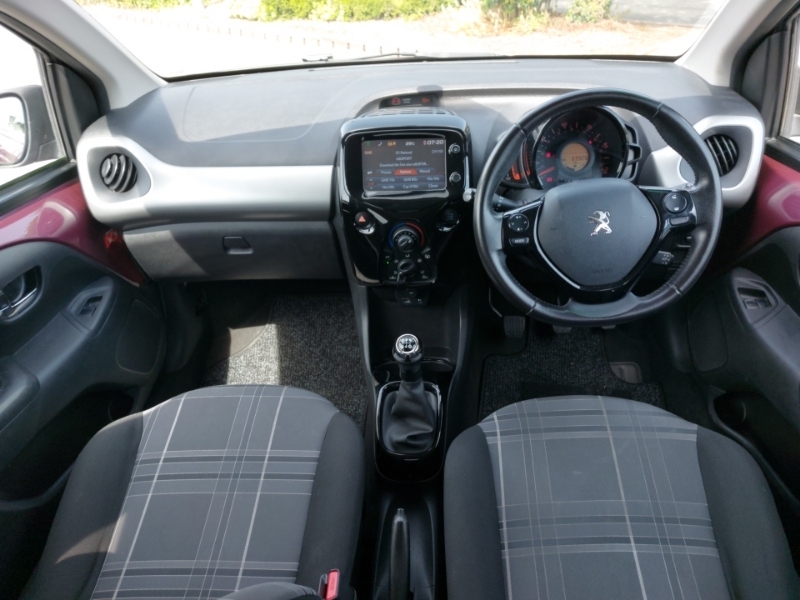 Peugeot 108 1.2 Puretech Allure Purple #3