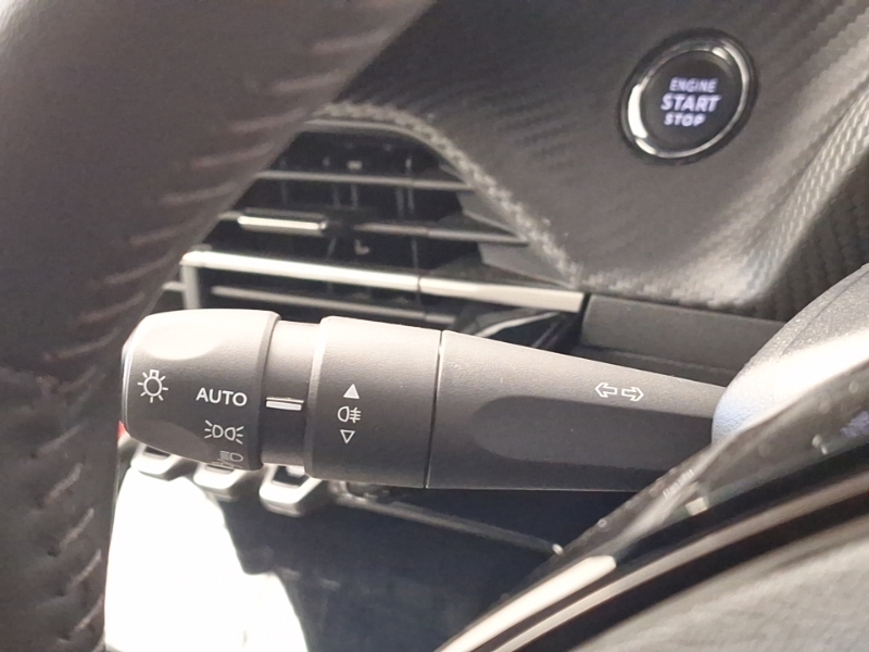 Peugeot 2008 1.2 Puretech Active Black #17