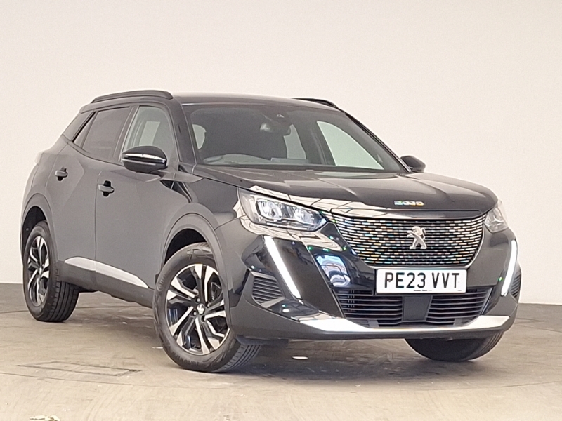 Peugeot 2008 1.2 Puretech Allure Premium Black
