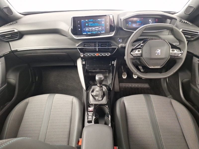 Peugeot 2008 1.2 Puretech Allure Premium Black #3