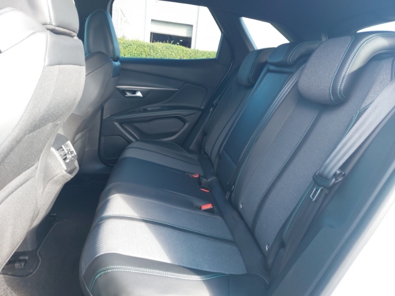 Peugeot 3008 1.2 Hybrid 136 Allure E-dsc6 White #6