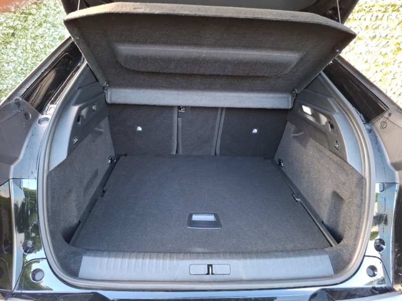 Peugeot 3008 Hatchback  #18