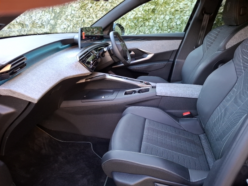 Peugeot 3008 157Kw Gt 73Kwh Black #5