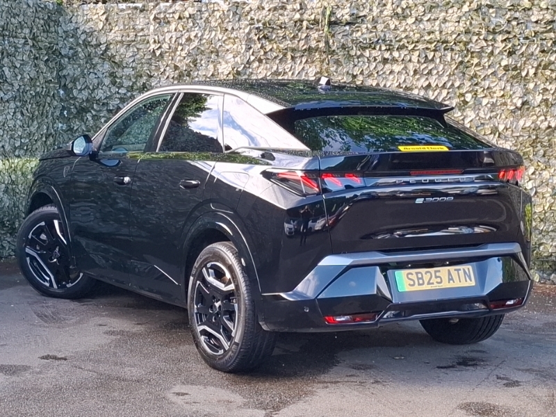 Peugeot 3008 157Kw Gt 73Kwh Black #2