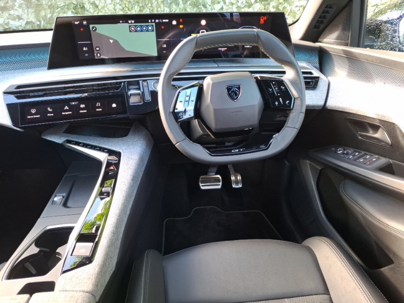 Peugeot 3008 Hatchback  #8