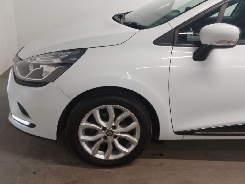 Renault Clio Iconic Dci White #19