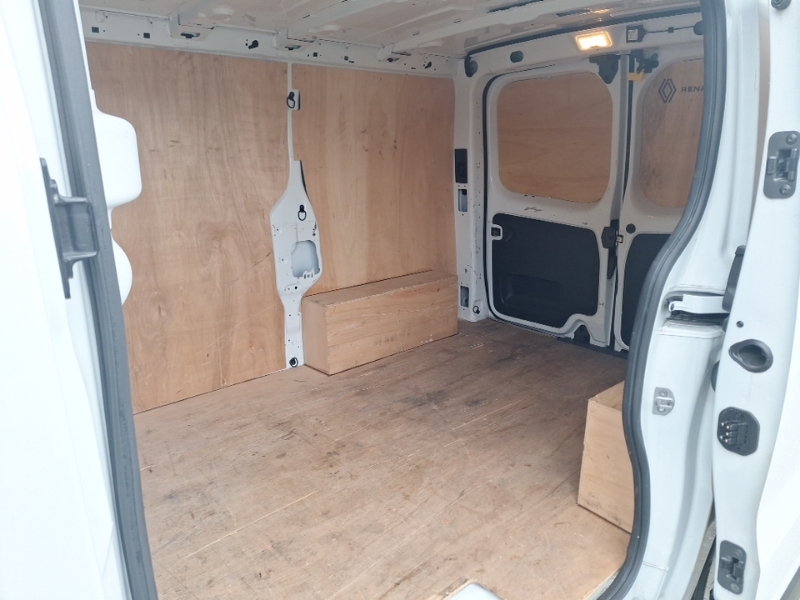 Renault Trafic Sl30 Blue Dci 130 Advance Safety Van White #6