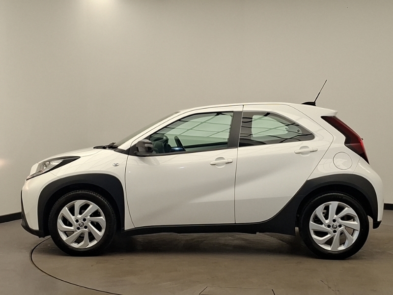 Toyota Aygo X 1.0 Vvt-i Pure FV73YKP White #4