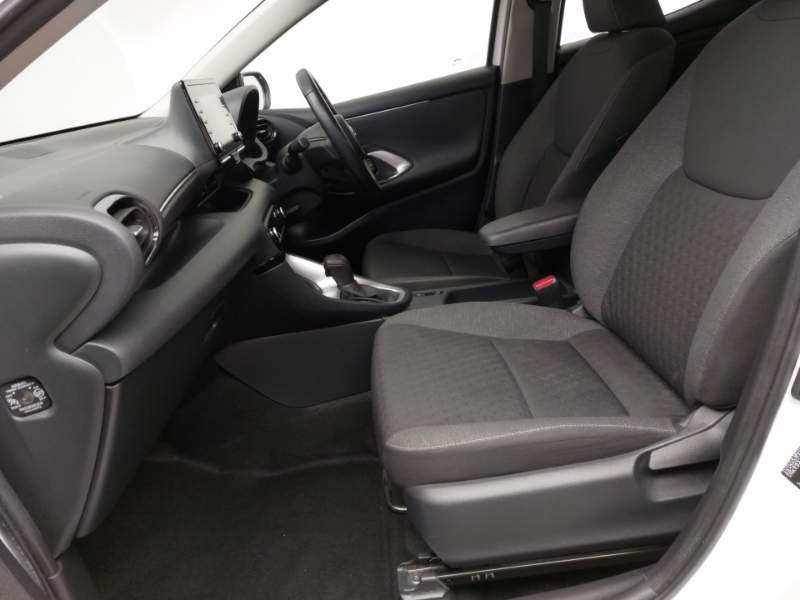 Toyota Yaris 1.5 Hybrid Icon Cvt White #5