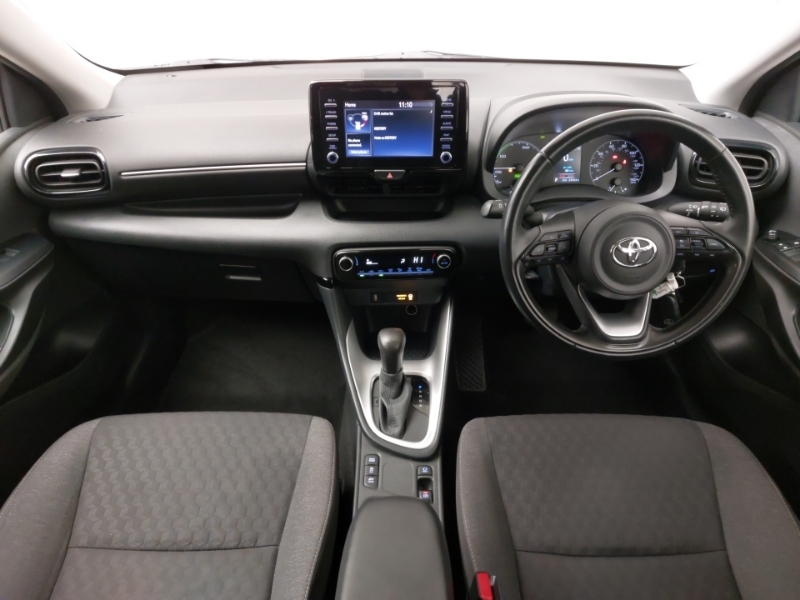 Toyota Yaris 1.5 Hybrid Icon Cvt White #3