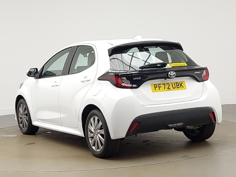 Toyota Yaris 1.5 Hybrid Icon Cvt White #2