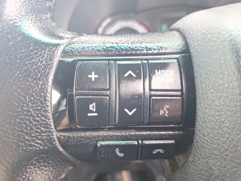 Toyota HILUX Active 4X4 White #12