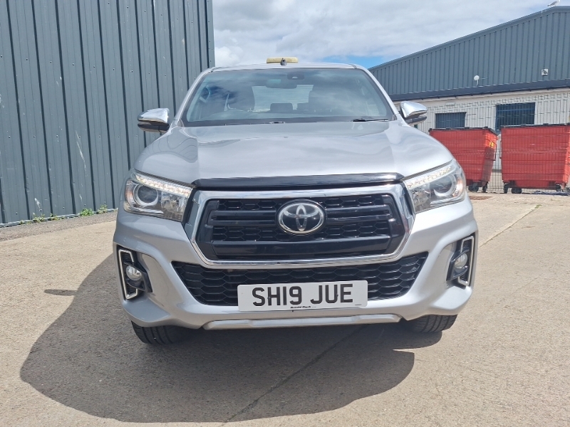 Toyota HILUX Active 4X4 White #14