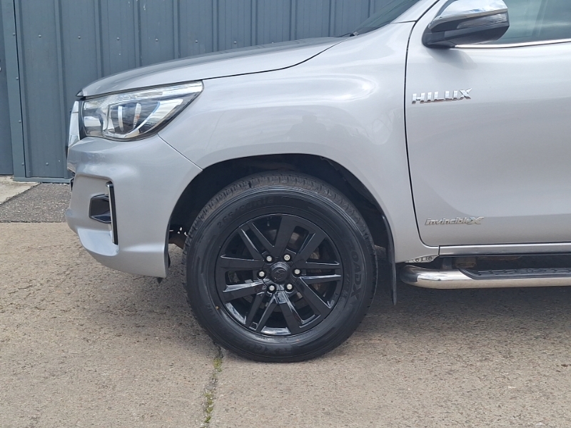 Toyota HILUX Active 4X4 White #19