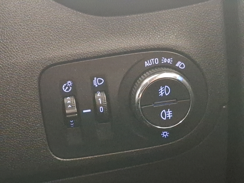 Vauxhall Crossland X Elite Nav - White #17