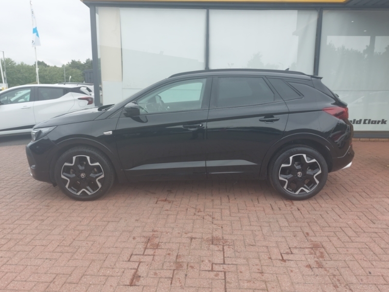 Vauxhall Grandland 1.5 Turbo D Ultimate Black #4