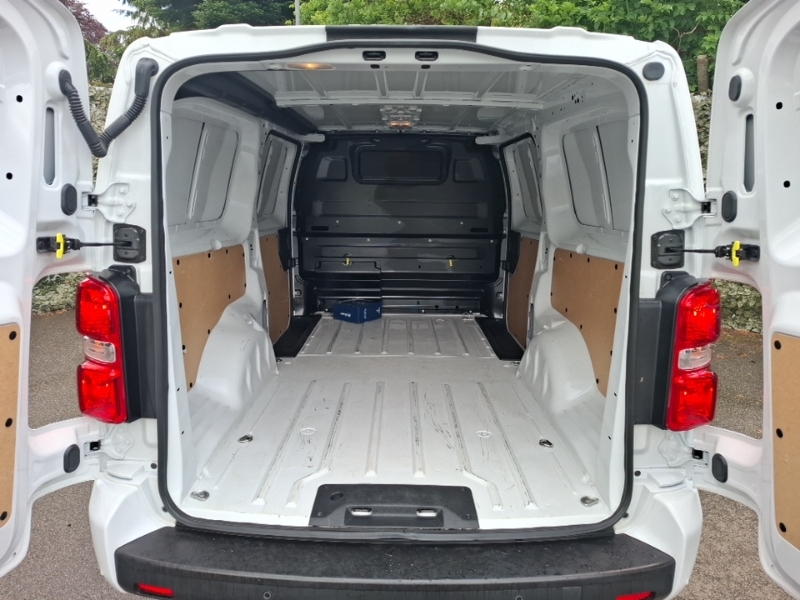 Vauxhall Vivaro Pro White #18