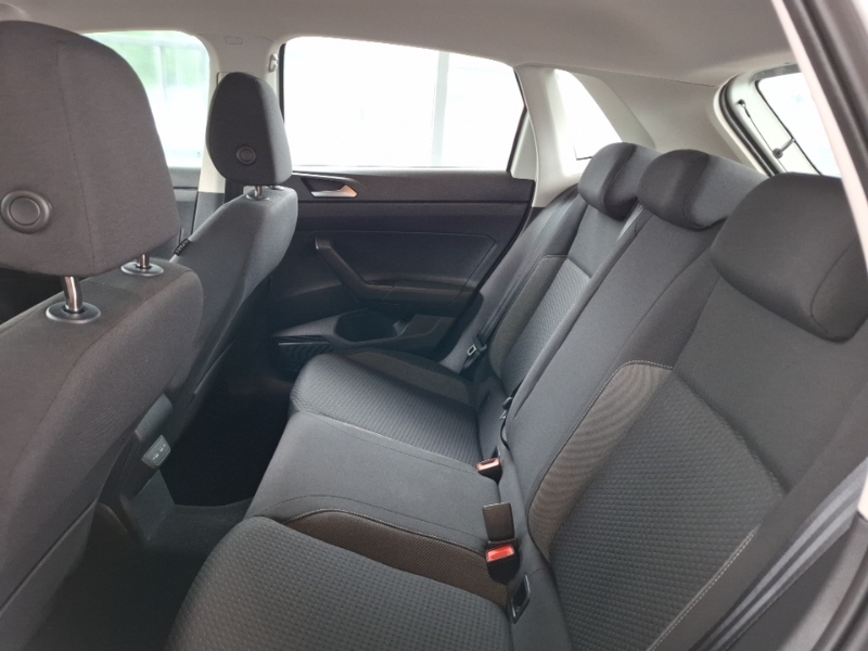 Volkswagen Polo 1.0 Life SH72OPW White #6