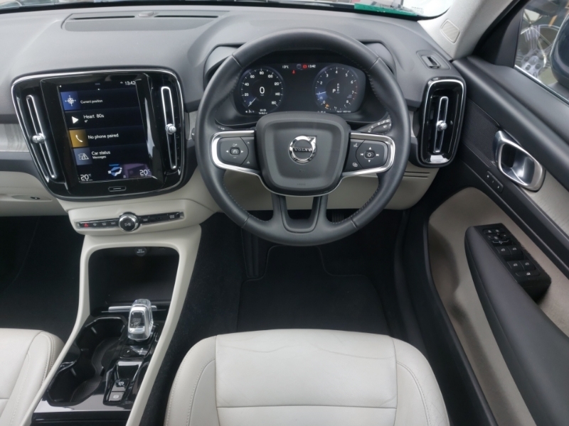 Volvo XC40 R Design Silver #8