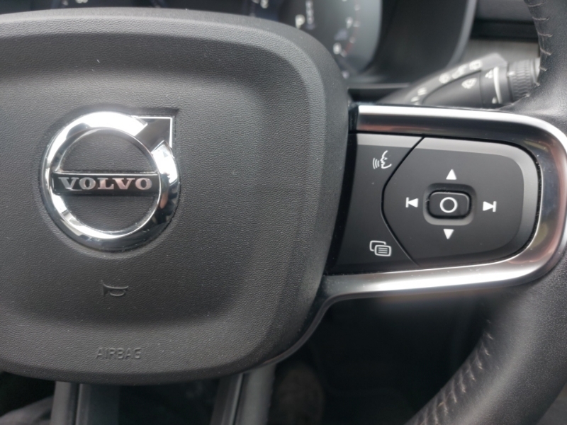 Volvo XC40 R Design Silver #13