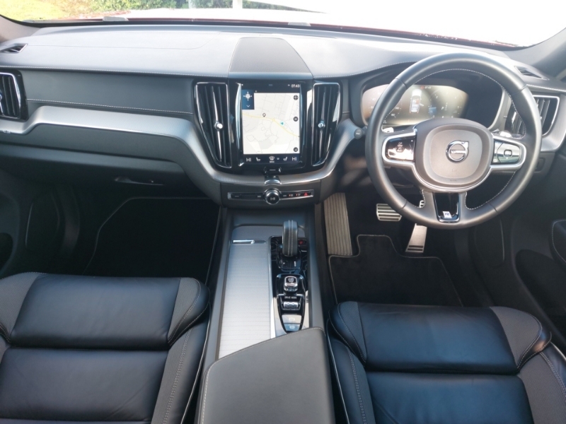 Volvo XC60 2.0 B5d R Design Pro Awd Geartronic Red #3