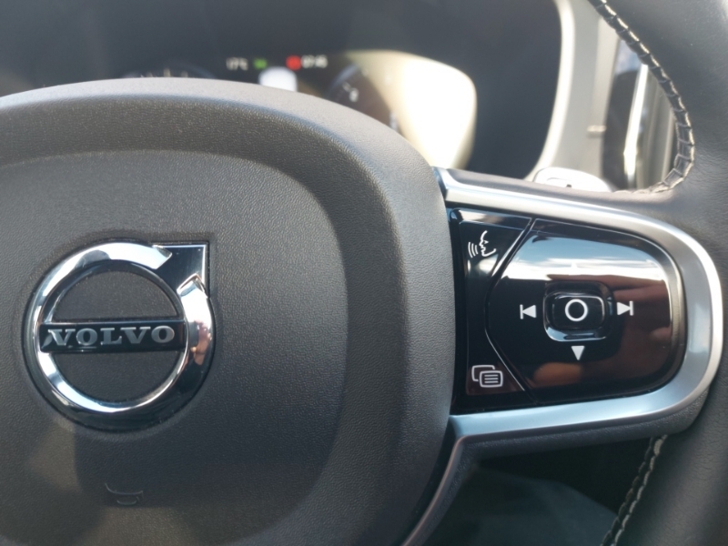 Volvo XC60 D4 Awd R-design Blue #13