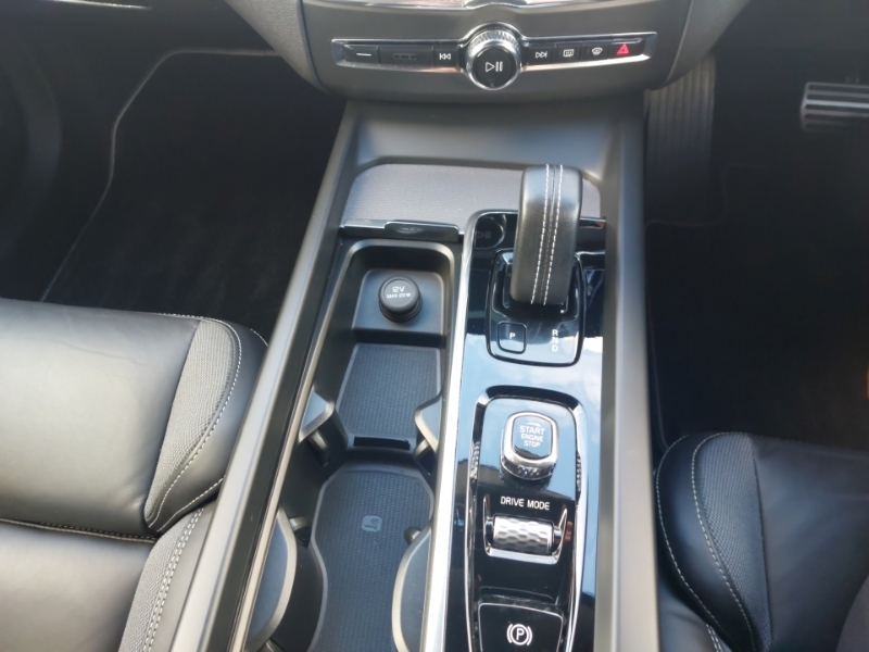Volvo XC60 D4 Awd R-design Blue #16