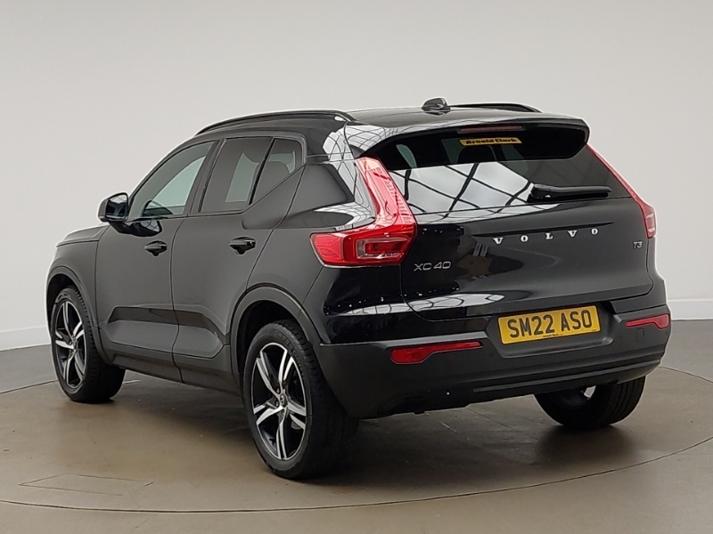 Volvo XC40 1.5 T3 163 R Design Geartronic Black #2