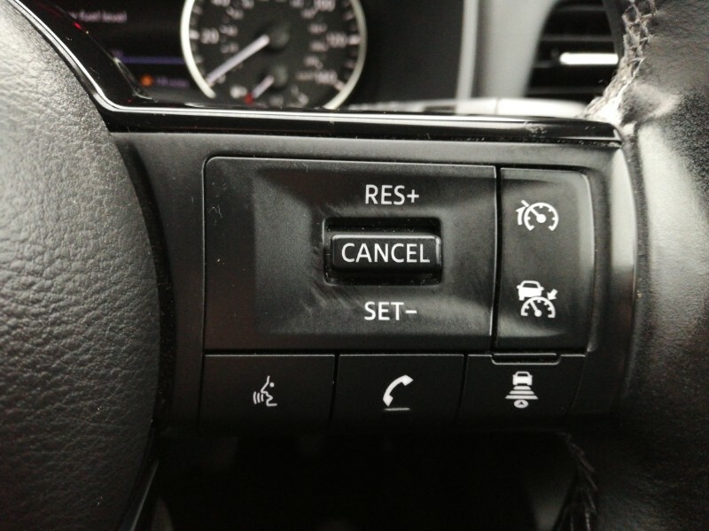 Nissan Qashqai Acenta Prem E-pow Red #12