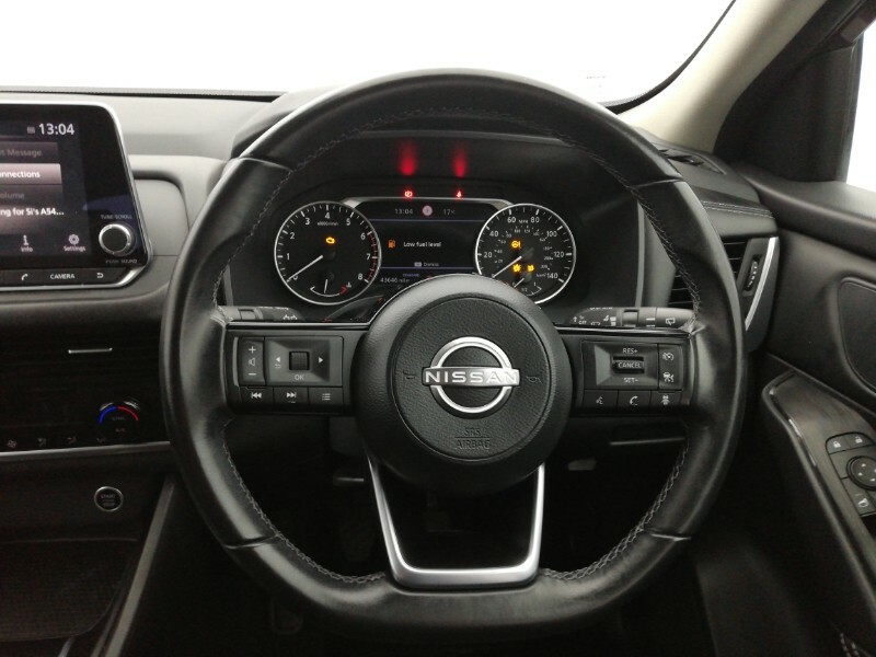 Nissan Qashqai Acenta Prem E-pow Red #11