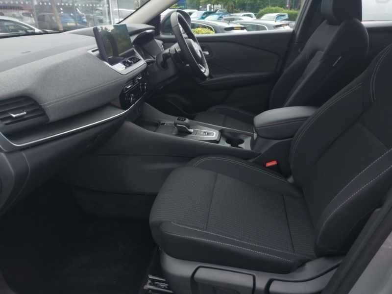 Nissan Qashqai 1.3 Dig-t Mh 158 Acenta Premium Xtronic Silver #5