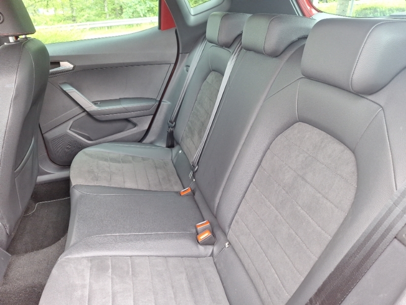 Seat Arona 1.0 Tsi 110 Fr Sport Dsg Red #6