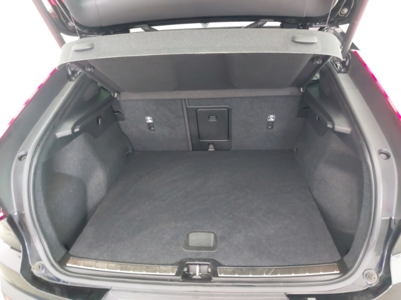 Volvo C40 170Kw Recharge Core 69Kwh Black #18