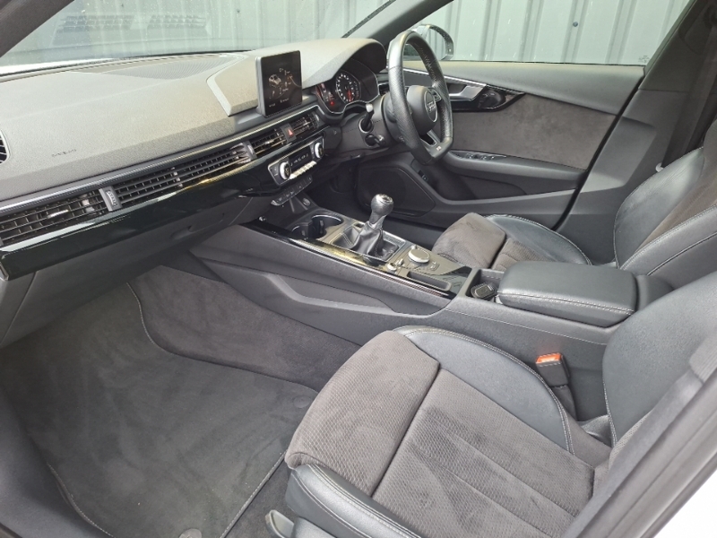 Audi A4 35 Tfsi Black Edition White #5