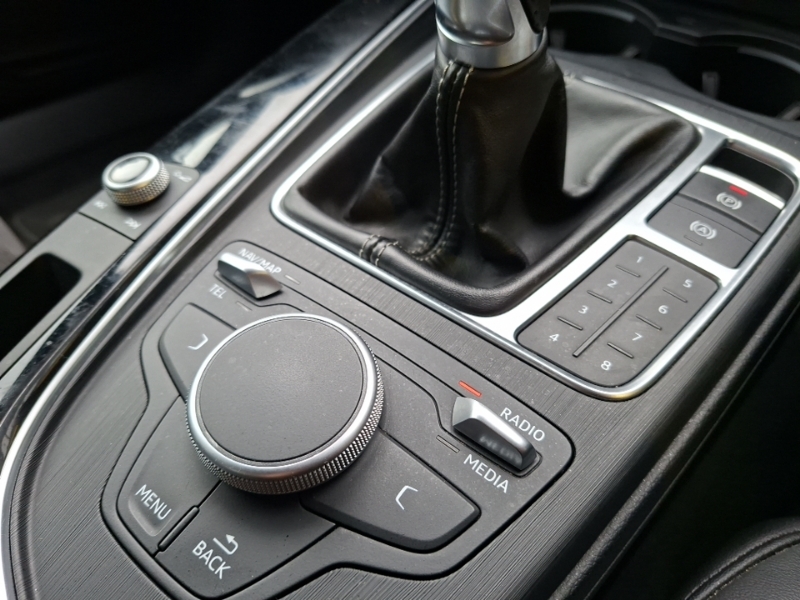 Audi A4 A4 Sport 35 Tfsi Black #16
