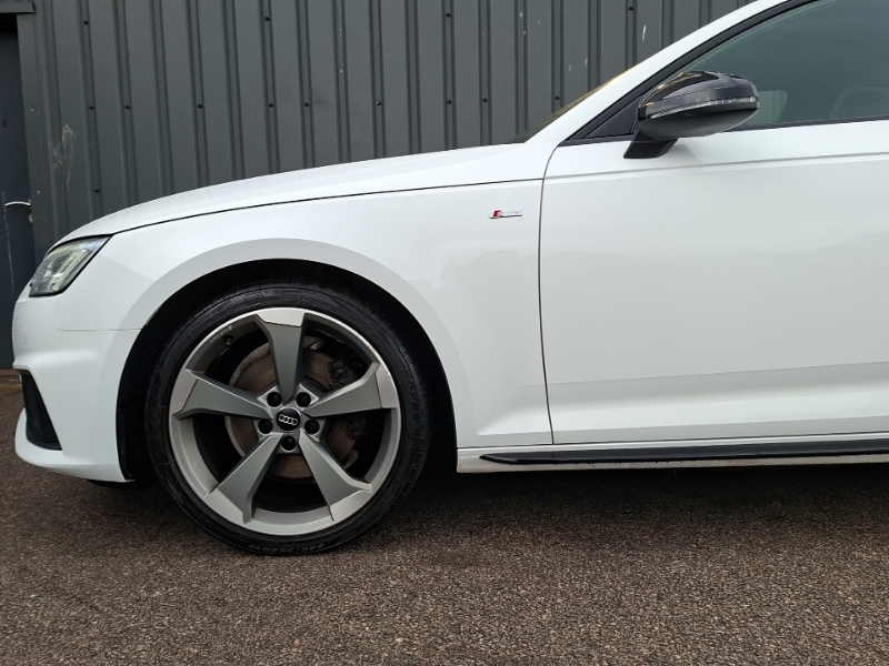 Audi A4 A4 Sport 35 Tfsi Black #19