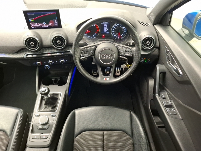Audi Q2 Sport Tfsi Black #8