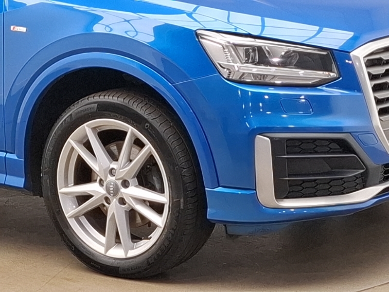 Audi Q2 Sport Tfsi Black #20