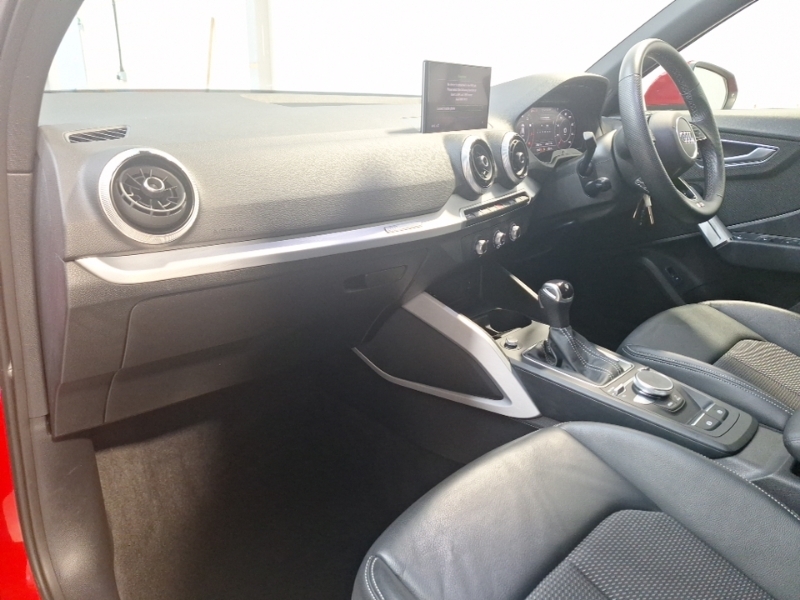 Audi Q2 35 Tfsi S Line S Tronic Red #5