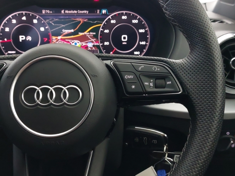 Audi Q2 35 Tfsi Sport Red #13