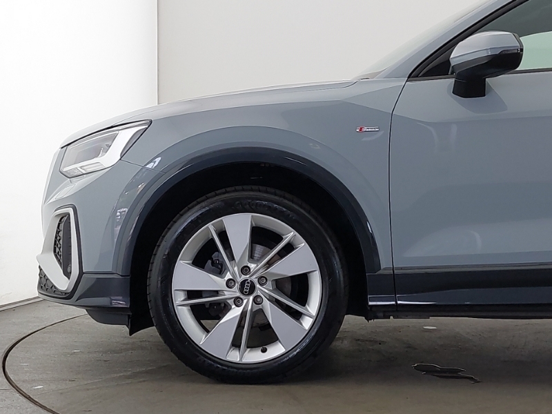 Audi Q2 35 Tfsi Sport Red #19
